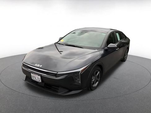 Used 2025 Kia K4 LXS image 7