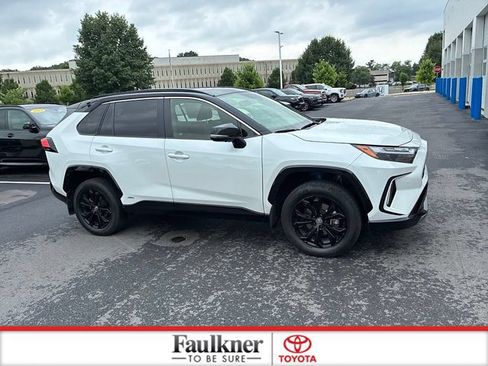 Used 2024 Toyota RAV4 XSE w/ Advanced Technology Package AWD/4WD image 4