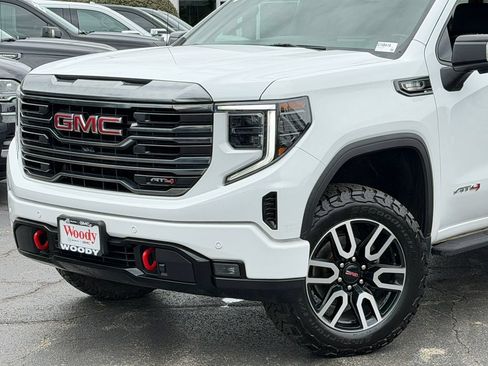 Certified 2024 GMC Sierra 1500 AT4 w/ Technology Package AWD/4WD image 4