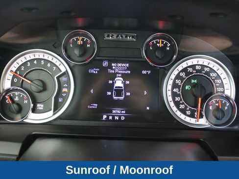 Used 2017 RAM 1500 Laramie w/ Convenience Group AWD/4WD image 6