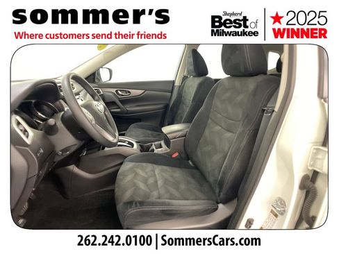 Used 2016 Nissan Rogue SV w/ SV Premium Package AWD/4WD image 9