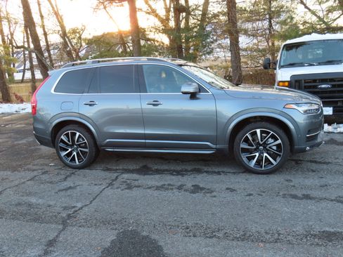 Used 2018 Volvo XC90 T6 Momentum w/ Convenience Package image 21