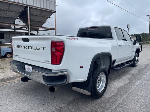 Used 2022 Chevrolet Silverado 3500 LTZ image 7
