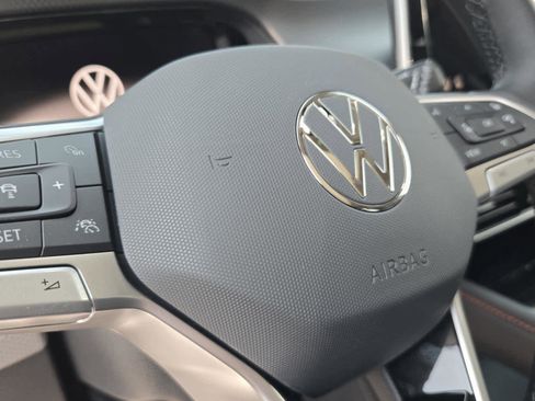 New 2026 Volkswagen Atlas Peak Edition AWD/4WD image 24