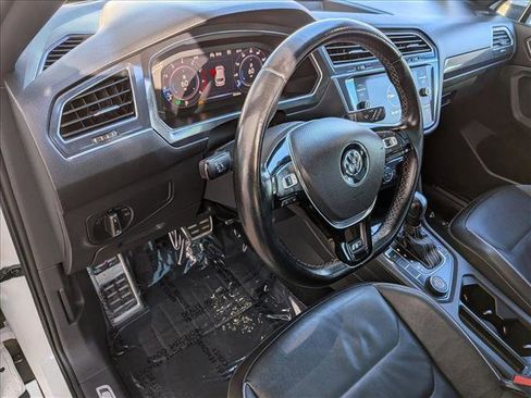 Used 2021 Volkswagen Tiguan SEL Premium R-Line image 10