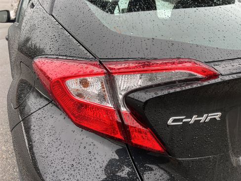 Used 2021 Toyota C-HR LE image 11