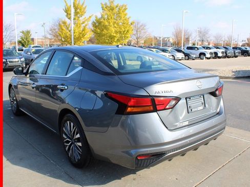 Certified 2024 Nissan Altima 2.5 SV image 5