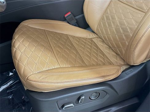 Used 2021 Cadillac Escalade ESV Premium Luxury image 22