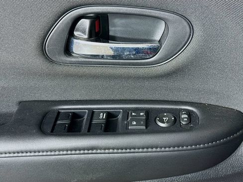 Used 2019 Honda HR-V Sport image 21