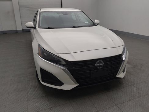 Used 2023 Nissan Altima 2.5 SV image 14