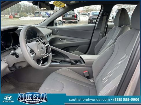 Certified 2023 Hyundai Elantra SEL w/ Cargo Package image 17