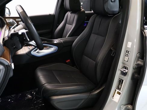 Used 2024 Mercedes-Benz GLS 580 4MATIC image 22