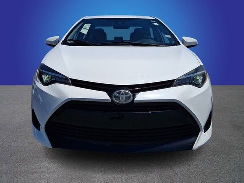 Used 2018 Toyota Corolla LE FWD image 2
