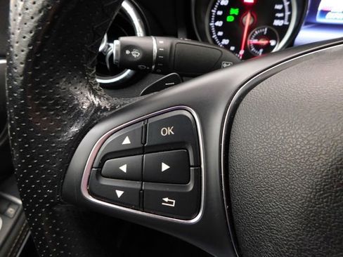 Used 2019 Mercedes-Benz CLA 250 4MATIC w/ Premium Package image 23