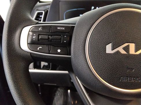 Used 2024 Kia Sportage LX image 13