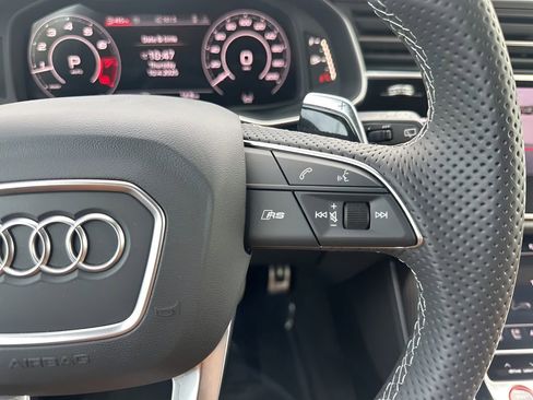 Used 2025 Audi RS Q8 performance image 18