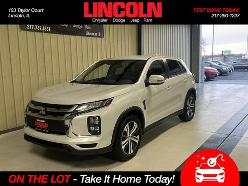 Used 2024 Mitsubishi Outlander Sport SE image 1