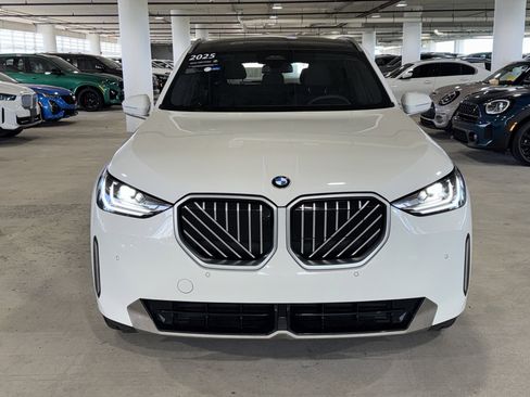 Certified 2025 BMW X3 xDrive30i w/ Premium Package image 3