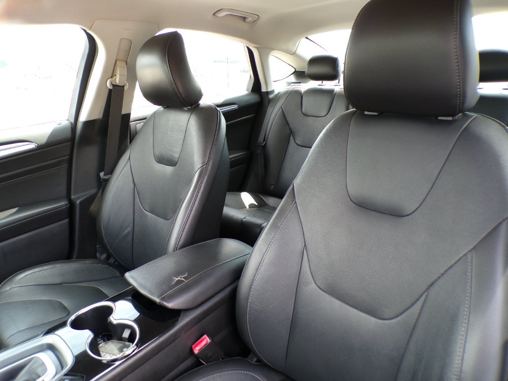Used 2015 Ford Fusion Titanium FWD image 11