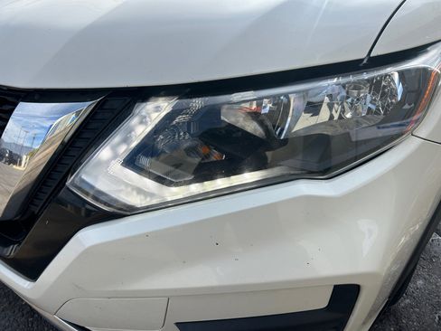 Used 2019 Nissan Rogue SV w/ Sun & Sound Touring Package image 10