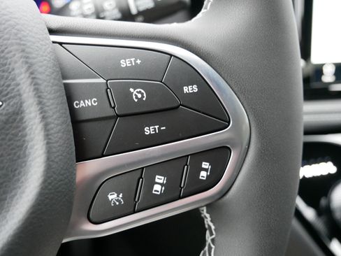 New 2026 Chrysler Pacifica Select image 21