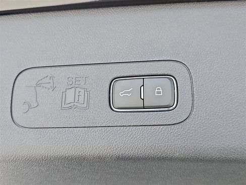 New 2025 Lincoln Aviator 2WD w/ Equipment Group 101A image 30