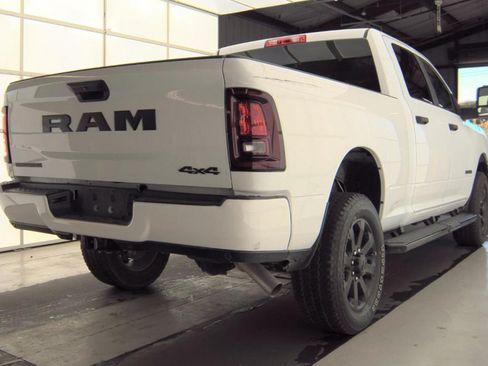 Used 2025 RAM 2500 Big Horn AWD/4WD image 3