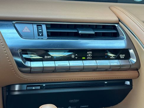 Used 2018 Lexus LC 500 500 image 24