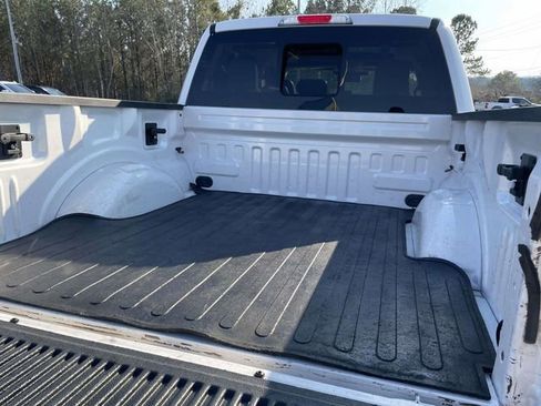 Used 2015 Ford F150 Lariat w/ Equipment Group 502A Luxury image 11