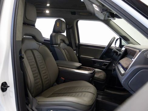 Used 2023 Rivian R1T Adventure image 33