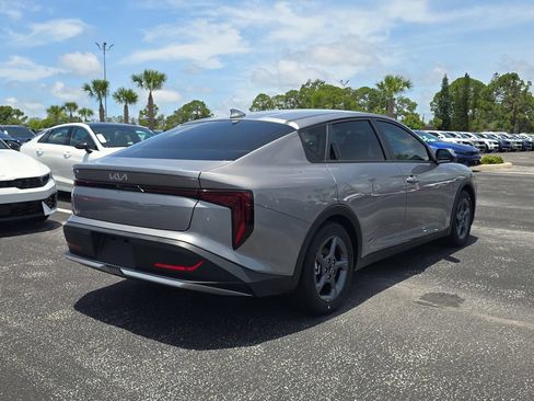 New 2026 Kia K4 FWD image 8