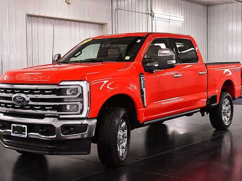 Used 2025 Ford F350 Lariat w/ Chrome Package AWD/4WD image 3