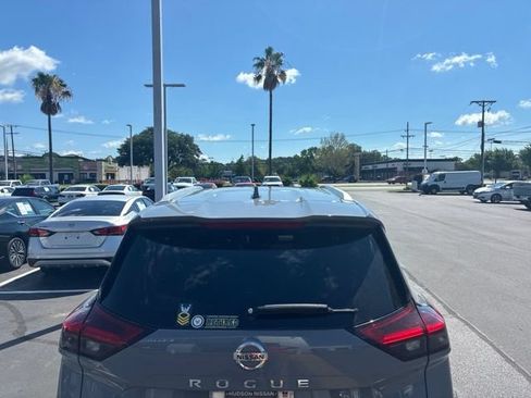 Used 2021 Nissan Rogue SL w/ Premium Package FWD image 9