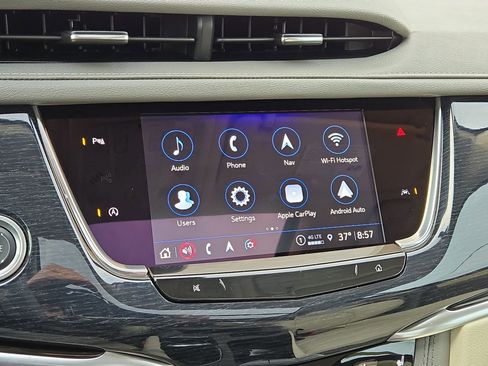 Used 2025 Cadillac XT6 Premium Luxury w/ LPO, Floor Liner Package image 19