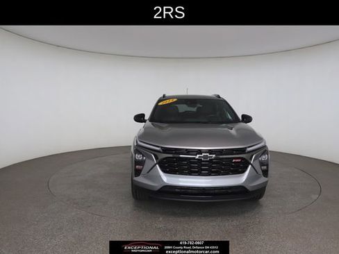 Used 2024 Chevrolet Trax RS w/ Driver Confidence Package FWD image 31