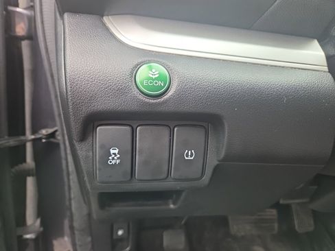 Used 2016 Honda CR-V EX image 10