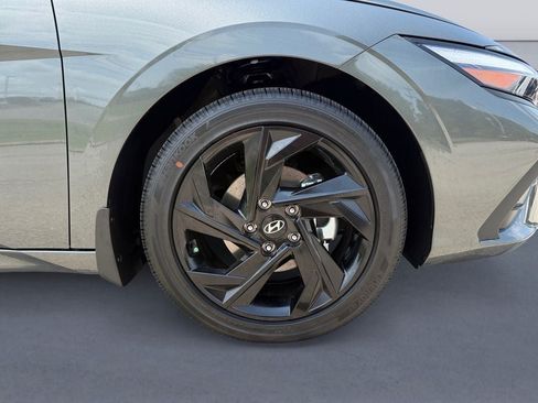 New 2026 Hyundai Elantra SEL Sport FWD image 9