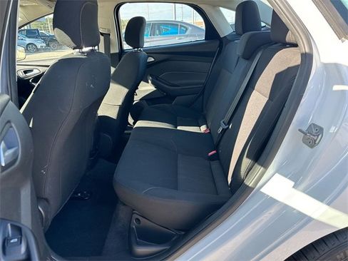 Used 2018 Ford Focus SE image 17