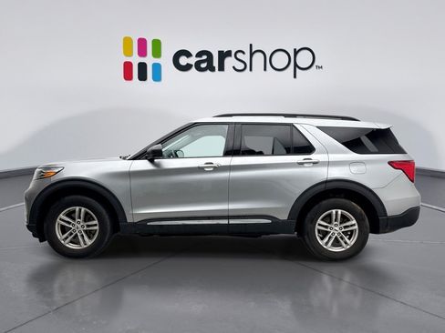 Used 2023 Ford Explorer XLT w/ Equipment Group 202A AWD/4WD image 2