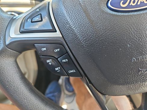 Used 2014 Ford Fusion SE image 25
