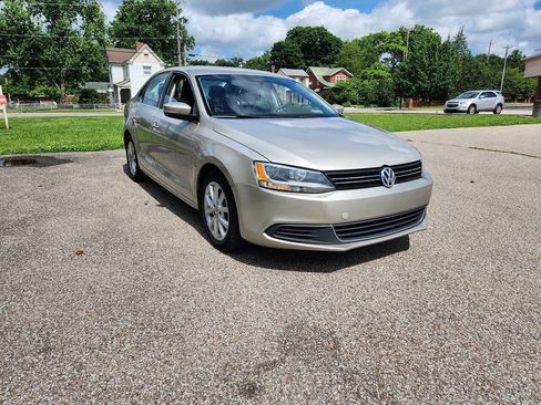 Used 2013 Volkswagen Jetta SE FWD image 1