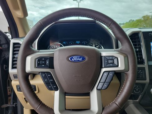 Used 2019 Ford F150 Lariat w/ Equipment Group 502A Luxury image 11