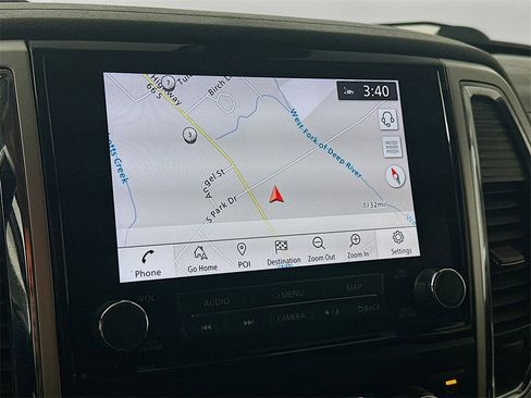 Used 2021 Nissan Titan SV w/ SV Convenience Package image 19