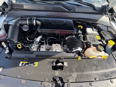 Used 2025 Jeep Compass Trailhawk w/ Trailer Tow Group image 19