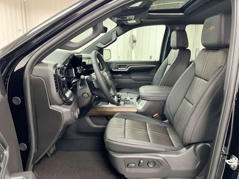 New 2026 Chevrolet Silverado 1500 High Country w/ Technology Package AWD/4WD image 21
