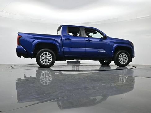 Used 2025 Toyota Tacoma SR5 RWD image 30
