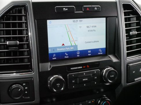 Used 2020 Ford F150 XLT w/ Equipment Group 302A Luxury AWD/4WD image 22