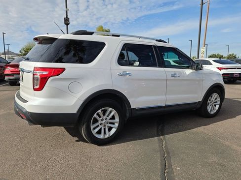 Used 2014 Ford Explorer XLT w/ Equipment Group 202A image 4