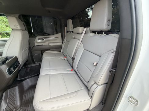 Used 2023 Chevrolet Silverado 1500 LTZ AWD/4WD image 17