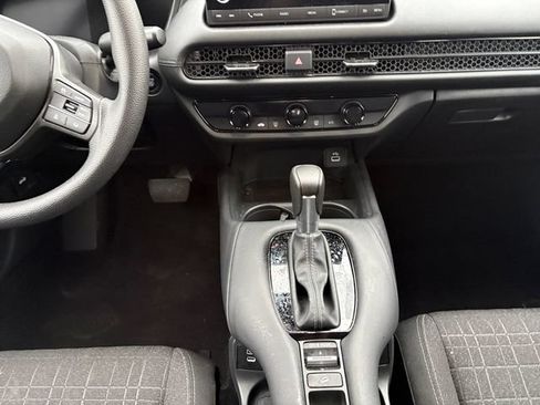 Used 2025 Honda HR-V LX image 11